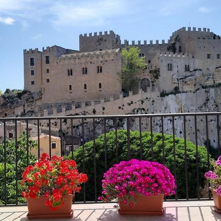 Villetta In Centro Storico Caccamo Luaran gambar