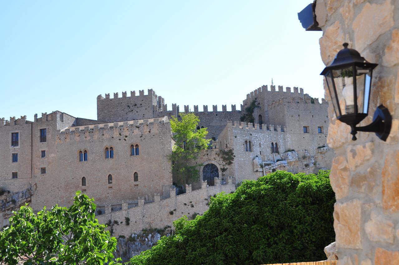 Villetta In Centro Storico Caccamo Luaran gambar