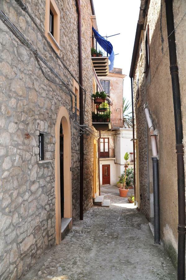 Villetta In Centro Storico Caccamo Luaran gambar